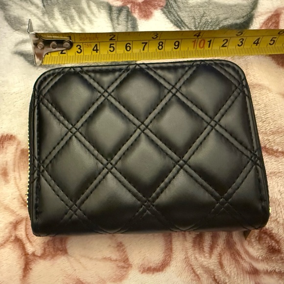 Handbags - Chic Quilted Black Wallet